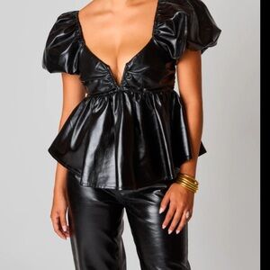 Buddy Love top size medium